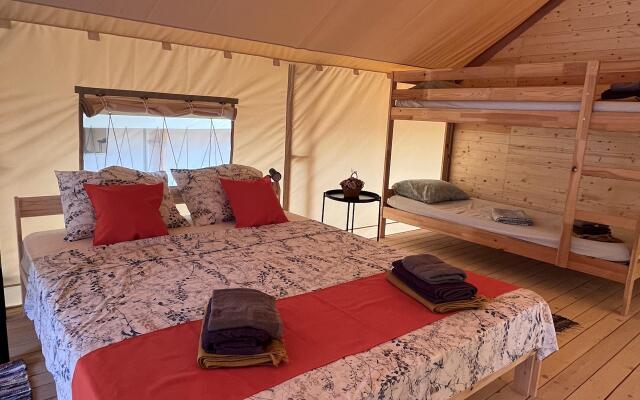 Gosti Glamping