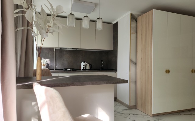 Tolstoy Donskaya Flat