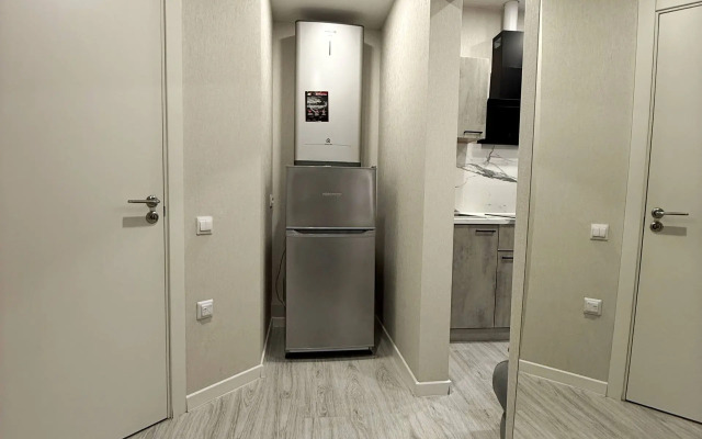 Апартаменты с балконом. 3 минуты до пляжа. Для четверых гостей.