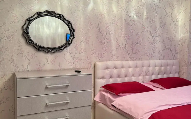 Shikarnye Bolshye I Prostornye V Novom Tsentre Uralska Apartments