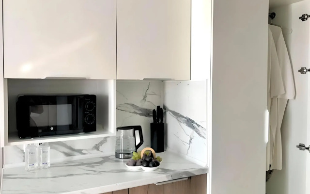 Апартаменты АК Миррор на Учительской