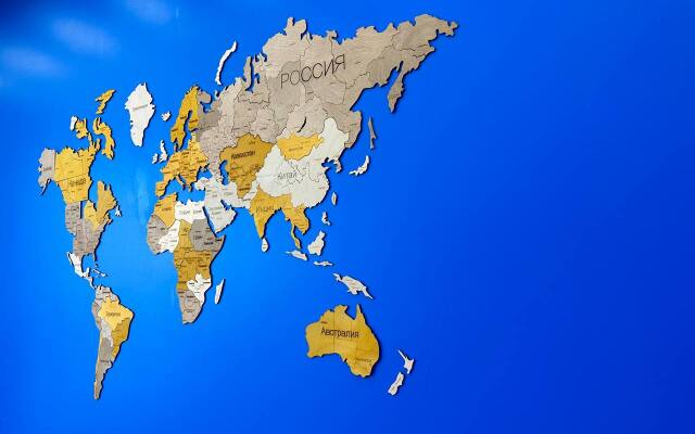 Квартира с Панорамными Окнами и Выходом на Крышу