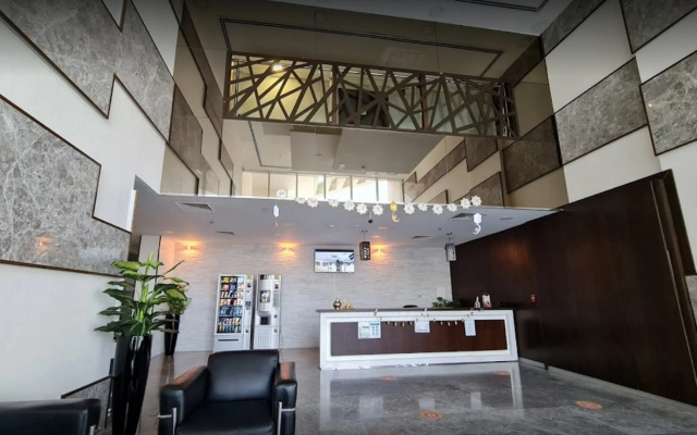 Globalstay  Azizi Royal Bay Apartments