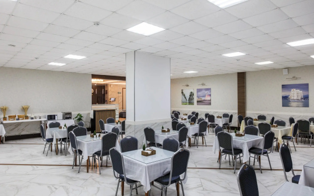 Hotel Pansionat Akvamarin