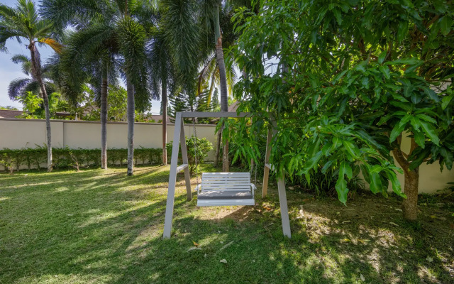Emilia 3BR Private Pool Naiharn Villa
