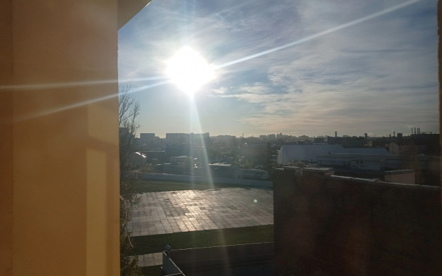 Dvukhetazhnaya Studiya - Loft Flat