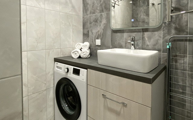 Апартаменты с кроватью 180 см и балконом, с 14 по 17 этаж