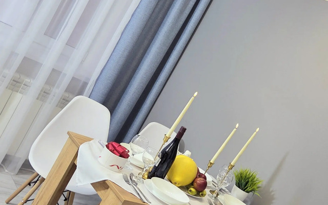Dvukhkomnatnaya S Vidom Na Ploschad Flat