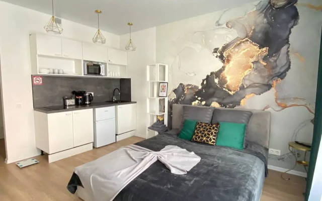 S Dizaynerskim Remontom Na Reutovskoy Ul., 21 Flat