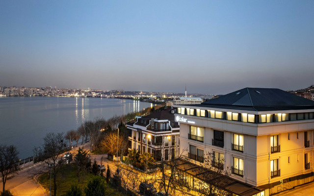 Ezkar Bathonea Art Istanbul Hotel