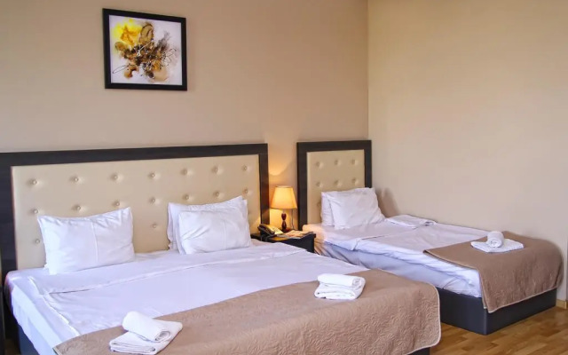 Rogalux Hotel