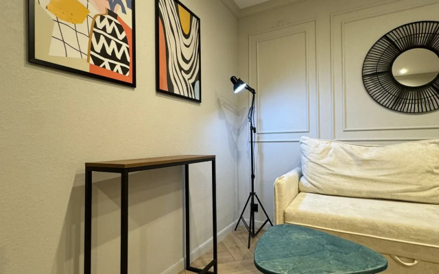 One-room Apartment in the City Center