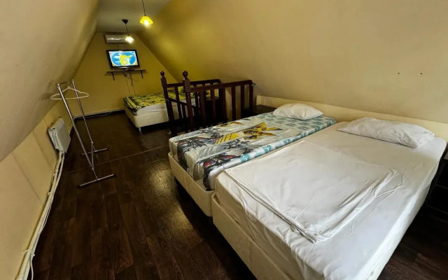 Uyutny Guest House