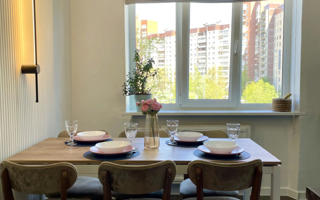 3kh Komnatnye U Nevy S Yakhtami Apartments