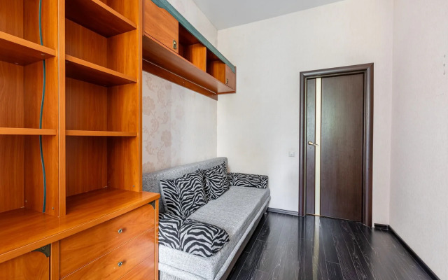 Flat Dvukhkomnatnaya Klassicheskaya Na Bolshoy Krasnoy 63