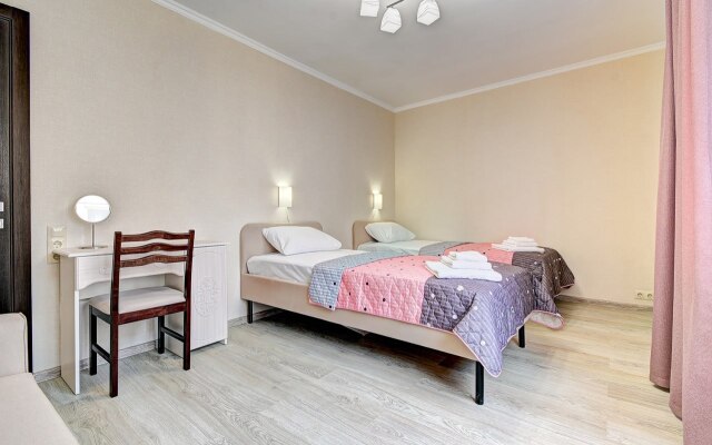 Dvukhkomnatnye V Taunkhause S Garazhom Mikrorayon Kudepsta Apartments