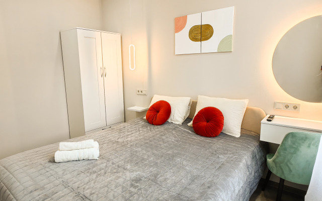 S Vidom Na Les I Naberezhnoy U Doma Flat