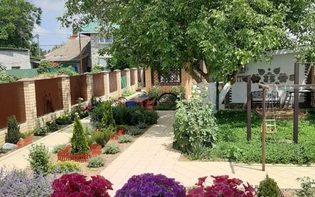 Solnechny Guest House
