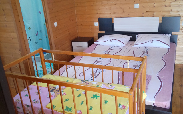 Domiki U Reki Guest House