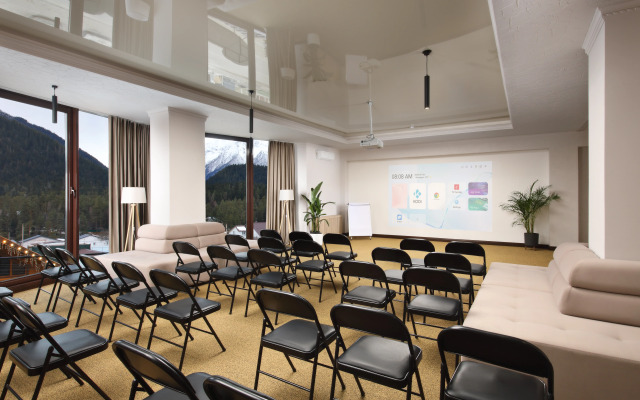 Отель Гранд Шале