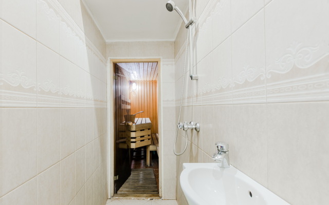 Апартаменты SpbStay с сауной на Невском проспекте 90