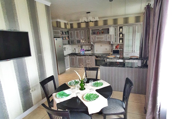 3 Otdelnye Spalni Plyus Gostinnaya Flat