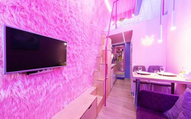 Studio v Rainbow Apartments