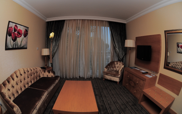 Oscar Resort Hotel