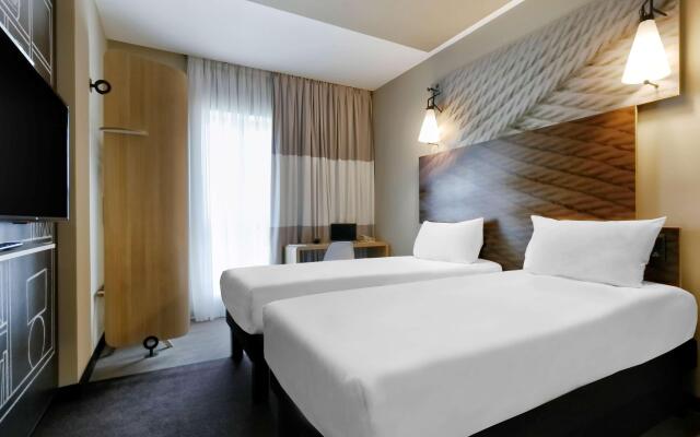 Отель ibis Aktobe