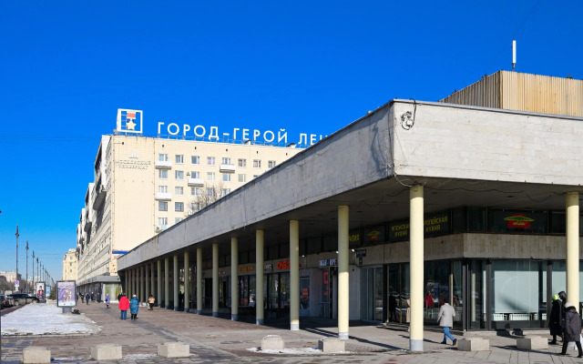 1912 S Vidom Na Ploschad Pobedy Apartments