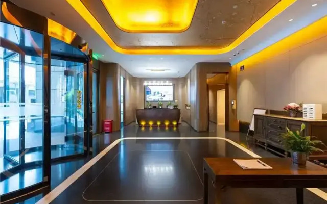 Апарт-отель Fengyuan Hotel