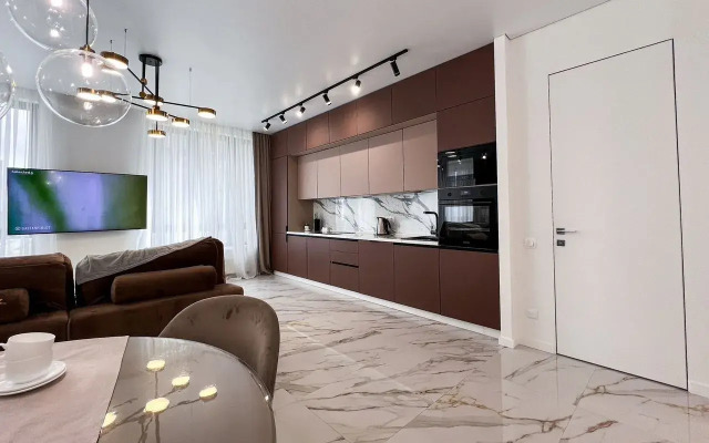 Dizaynerskaya Yevro 2ka Sunvilles V Savin Khaus Flat