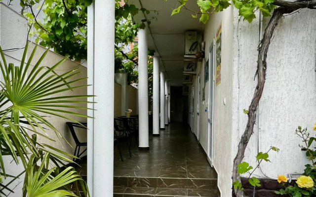 Skazochny Mir v centre goroda Guest house