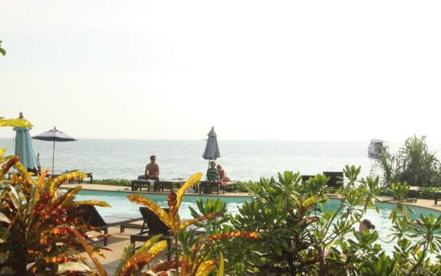 Курортный отель Amantra Resort & Spa