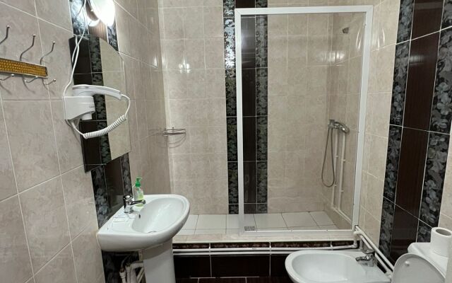 Syurpriz Na Yablochkova 31Zh Hotel