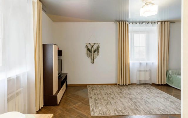 Na SHaposhnikova Apartments