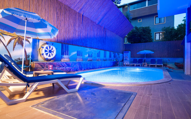 Mic Royal Hotel