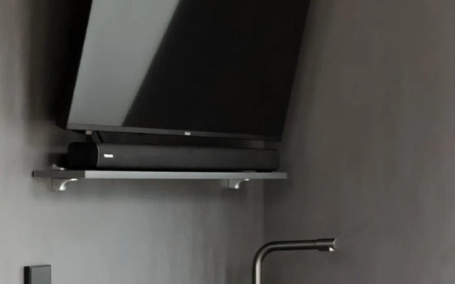 Na Beregu Reki S Privatnoy Terrasoy I Dzhakuzi Private House