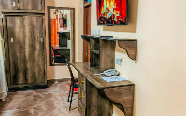Jacaranda Luxury Suites Hotel