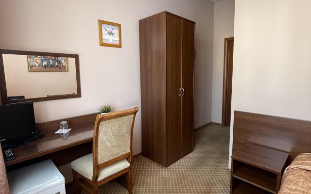 Мебелированные комнаты Отель HOTEL OH SOVIET