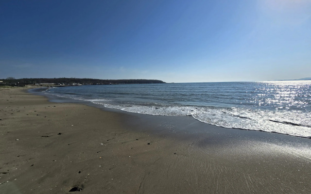 Private house Dom S Basseynom U Morya