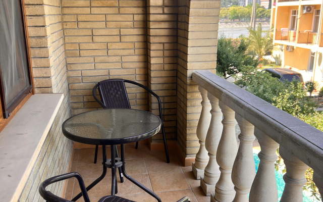 Magic Club Na Naberezhnoy Guest house