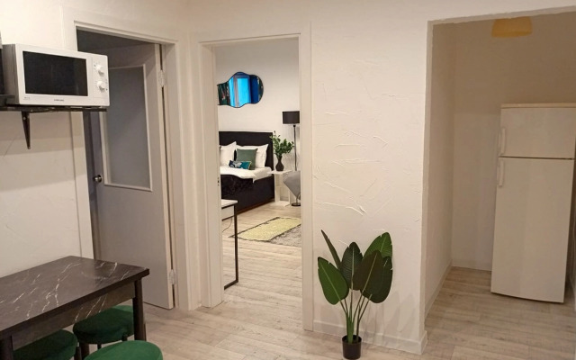 Апартаменты Мириады в мкрн. Оптимистов, 3/2