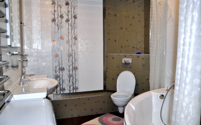 Na Prospekte Lenina 112b Apartments