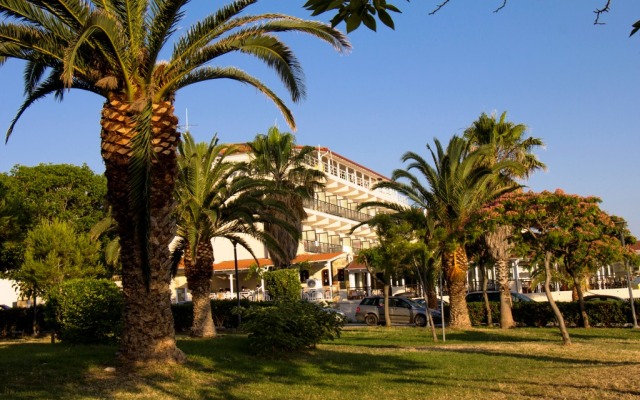 Hanioti Grandotel Hotel