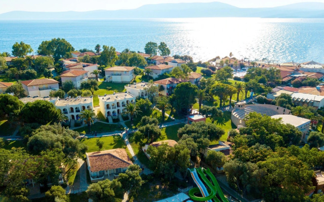 Курортный отель Club Atlantis