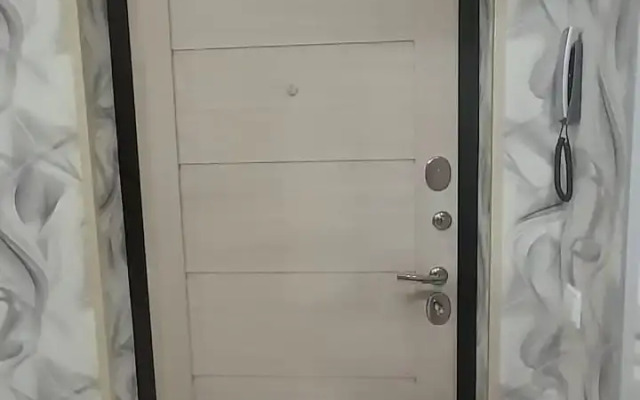 Sovremennaya Kvartira U Vozdushno-Desantnogo Uchilischa Flat