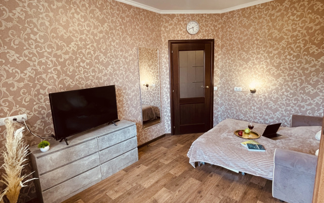 Uyutnaya Odnushka Okolo Vody I Parka Flat
