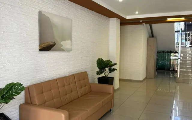 Uyutnaya u Morya Madrid Park Flat