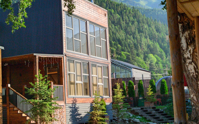 Grinch Hotel Arhiz Guest House